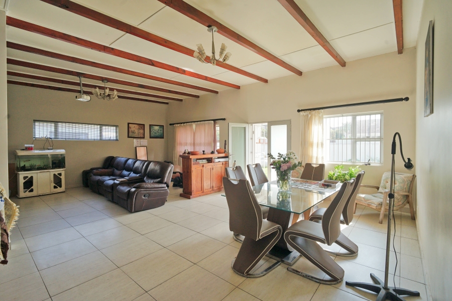 4 Bedroom Property for Sale in Kidds Beach Eastern Cape